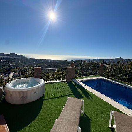 Villa En Frigiliana Con Piscina, Jacuzzi Y Espectaculares Vistas المظهر الخارجي الصورة