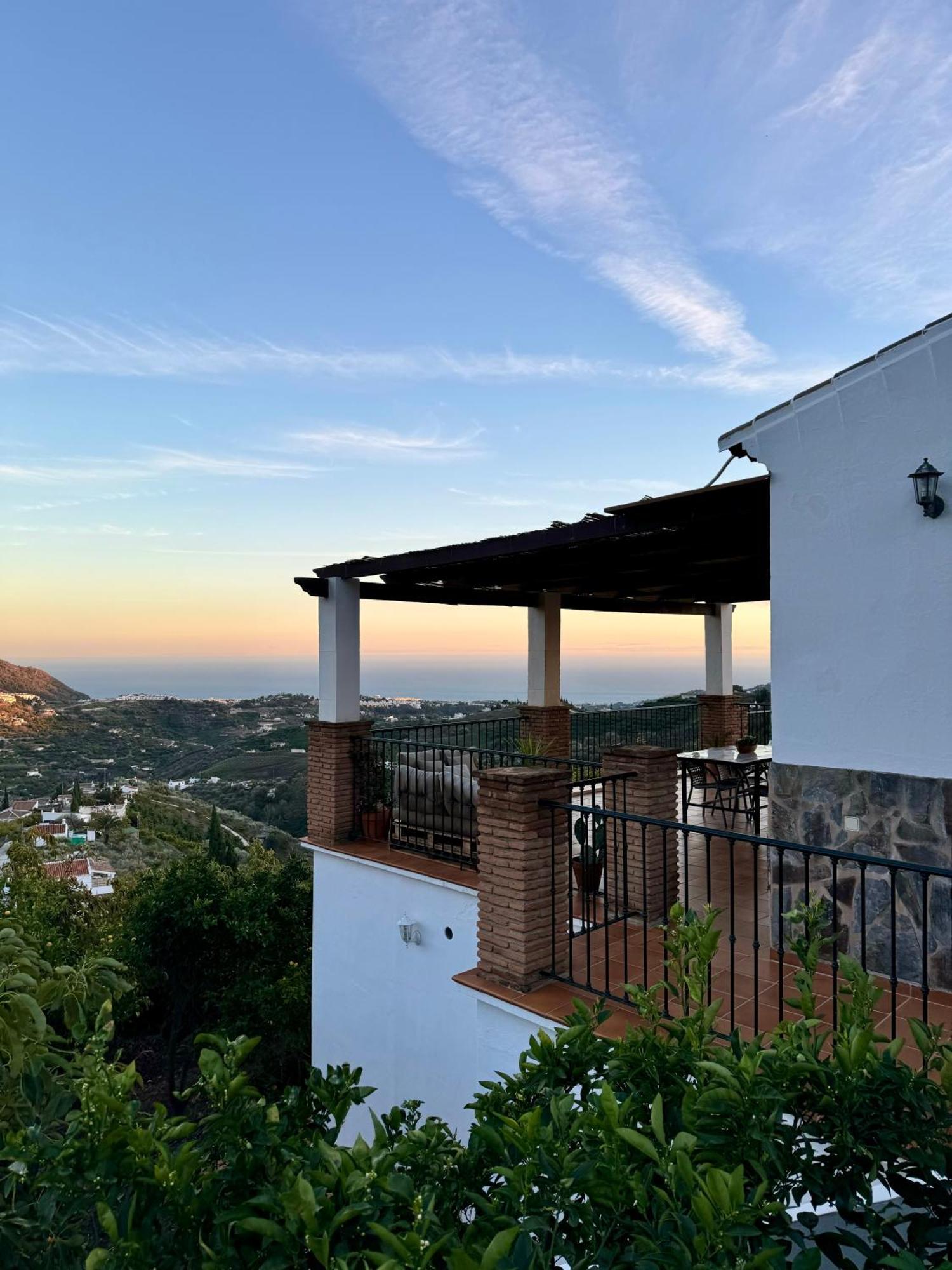Villa En Frigiliana Con Piscina, Jacuzzi Y Espectaculares Vistas المظهر الخارجي الصورة