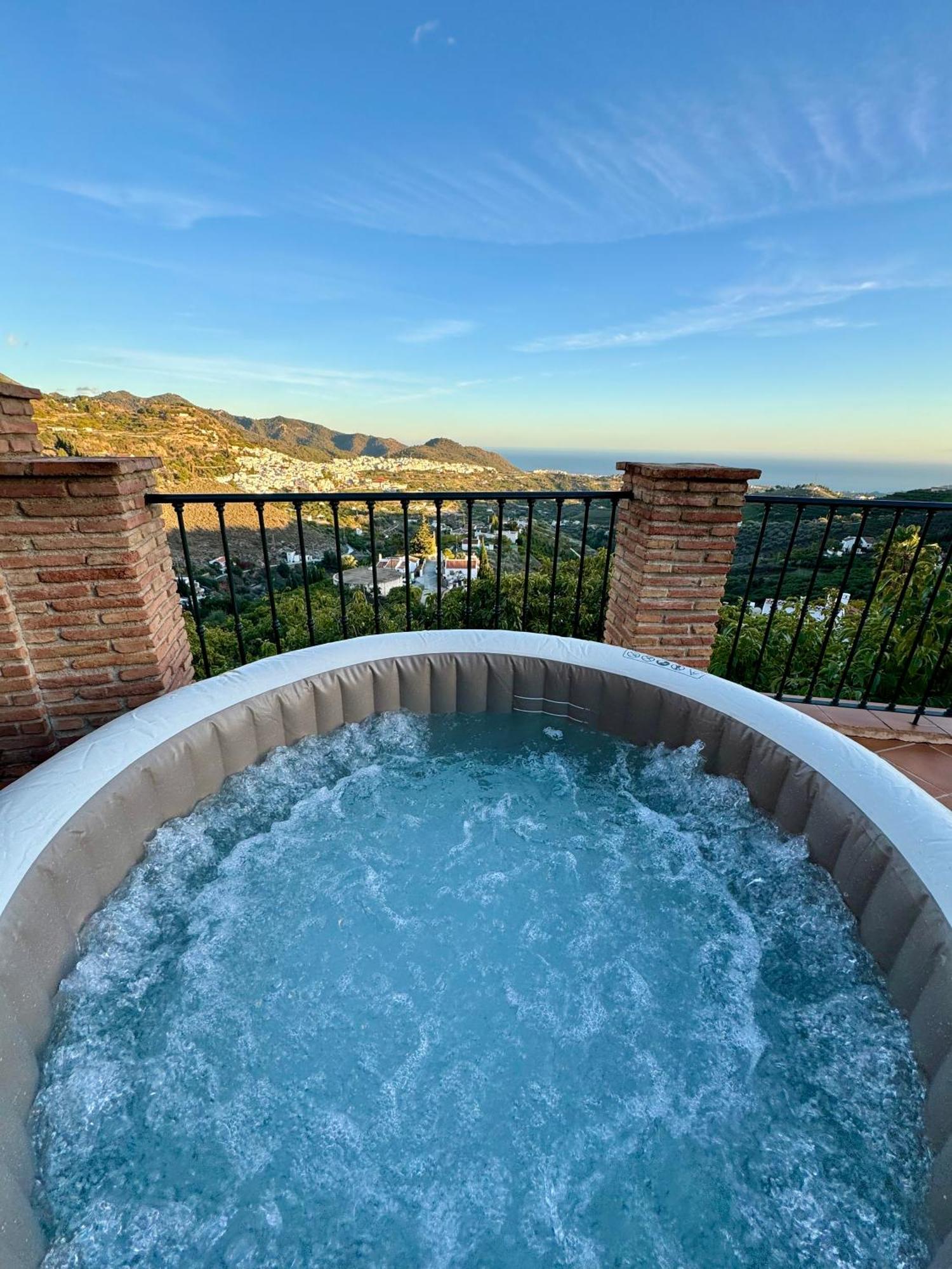 Villa En Frigiliana Con Piscina, Jacuzzi Y Espectaculares Vistas المظهر الخارجي الصورة