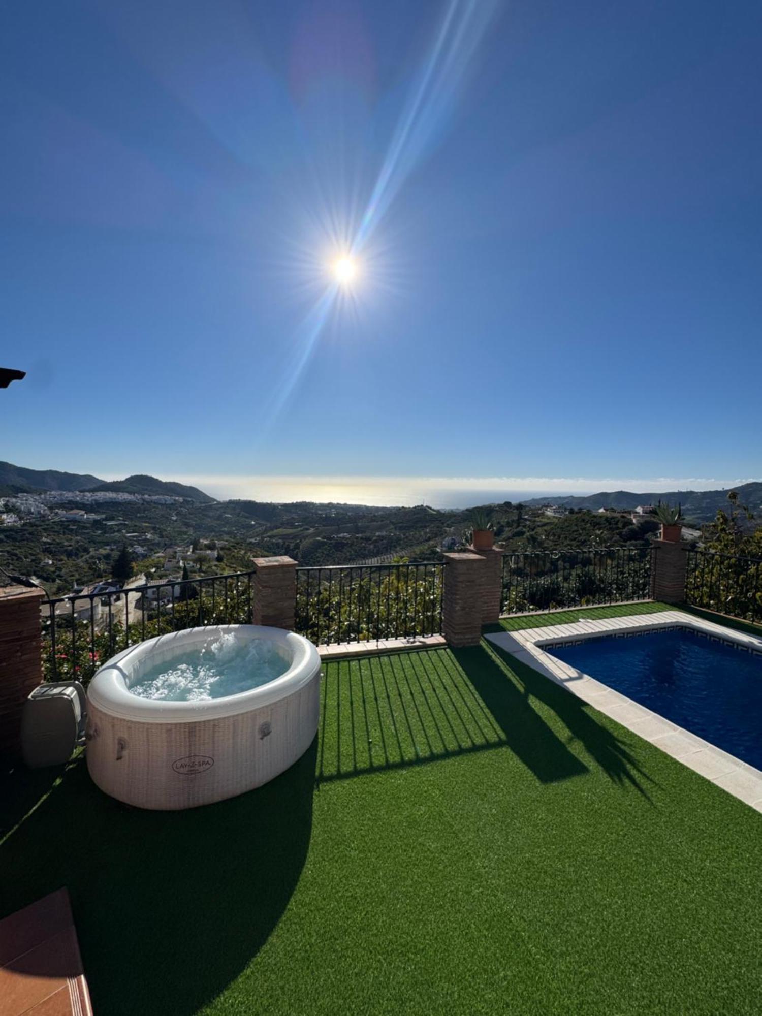 Villa En Frigiliana Con Piscina, Jacuzzi Y Espectaculares Vistas المظهر الخارجي الصورة